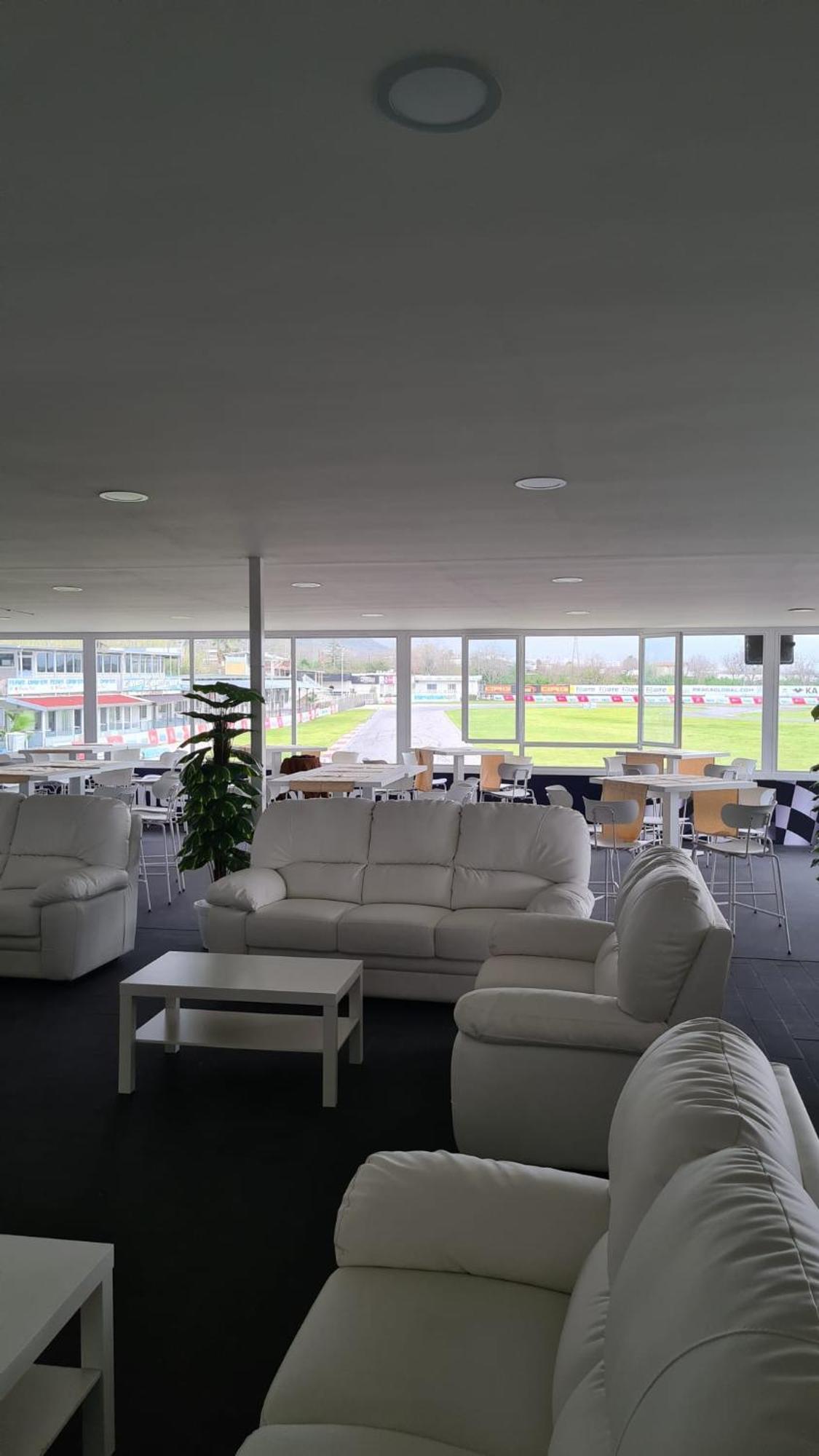 Hotel Saturday Palma Campania Bagian luar foto